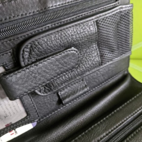 Umi Genuine Leather Clutch Wallet - Picture 6 of 8